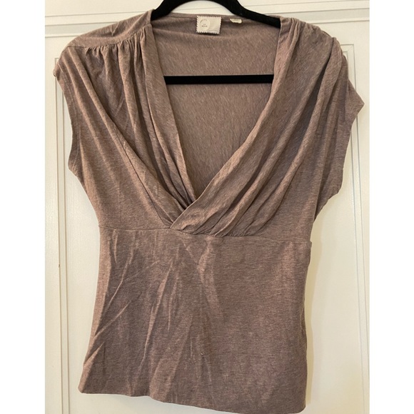 Pre loved 9h15 size medium sleeveless top. - Picture 1 of 3